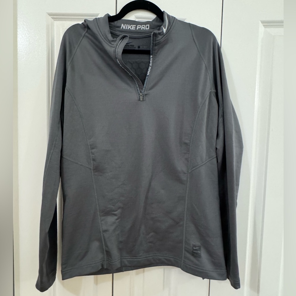 NWOT Nike Pro Hyperwarm Fitted 1/4 Zip Gray Pullover - Men's Large